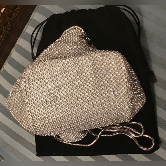 🩶🪩 Sparkling Silver Glam Bag 🪩🩶 - Picture 6 of 11